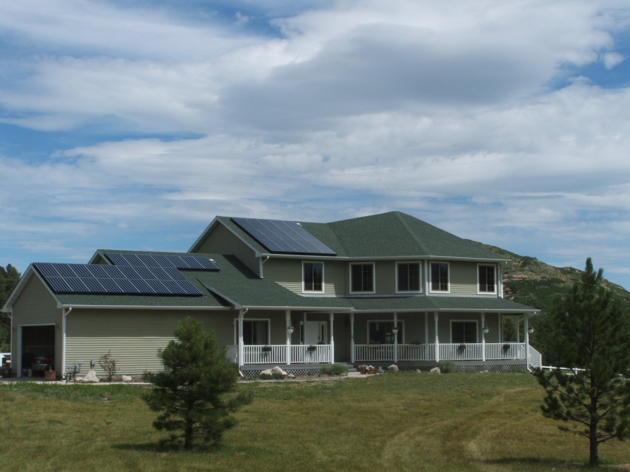 photo of home with solar panels installed